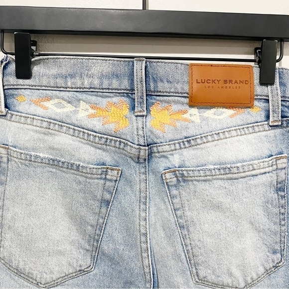 LUCKY BRAND Drew Mom Jean Embroidered Boho Aztec Size 24 A 00 - Picture 11 of 16